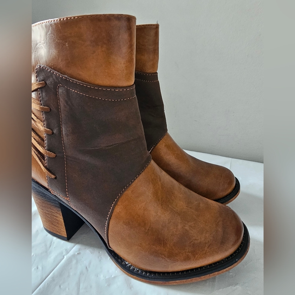 PIERRE DUMAS Beautiful Two Tone Brown Side Zip Boots - Picture 3 of 10